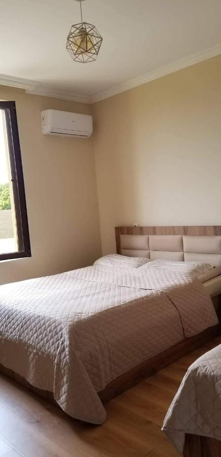 Mate'S Guest House 科布列季 外观 照片